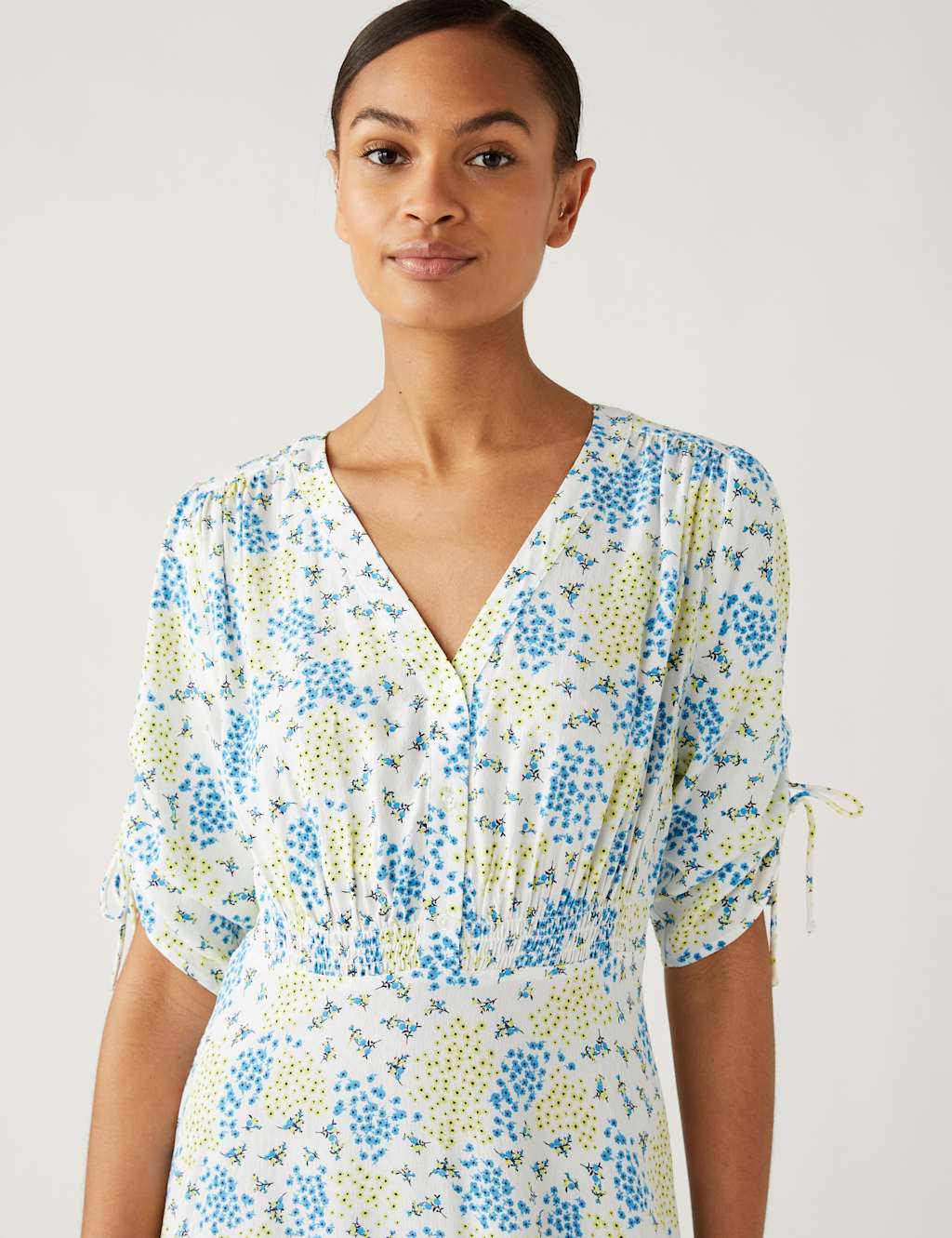 Printed V-Neck Shirred Midi Tea Dress image 3
