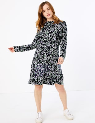 PETITE&nbsp;&ndash; Robe ample en jersey &agrave; imprim&eacute; fleuri