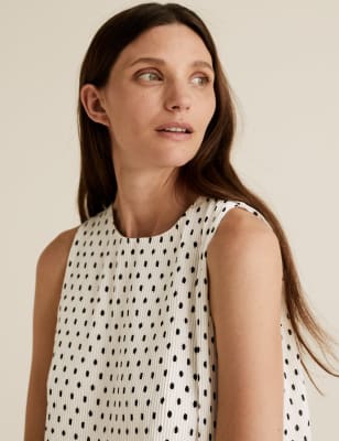 polka dots sleeveless tops