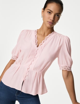 Blouse à col&nbsp;V et bordures en dentelle - BE