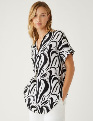 

M&S Collection Blusa cerrada estampada de saténWomens - Black Mix, Black Mix