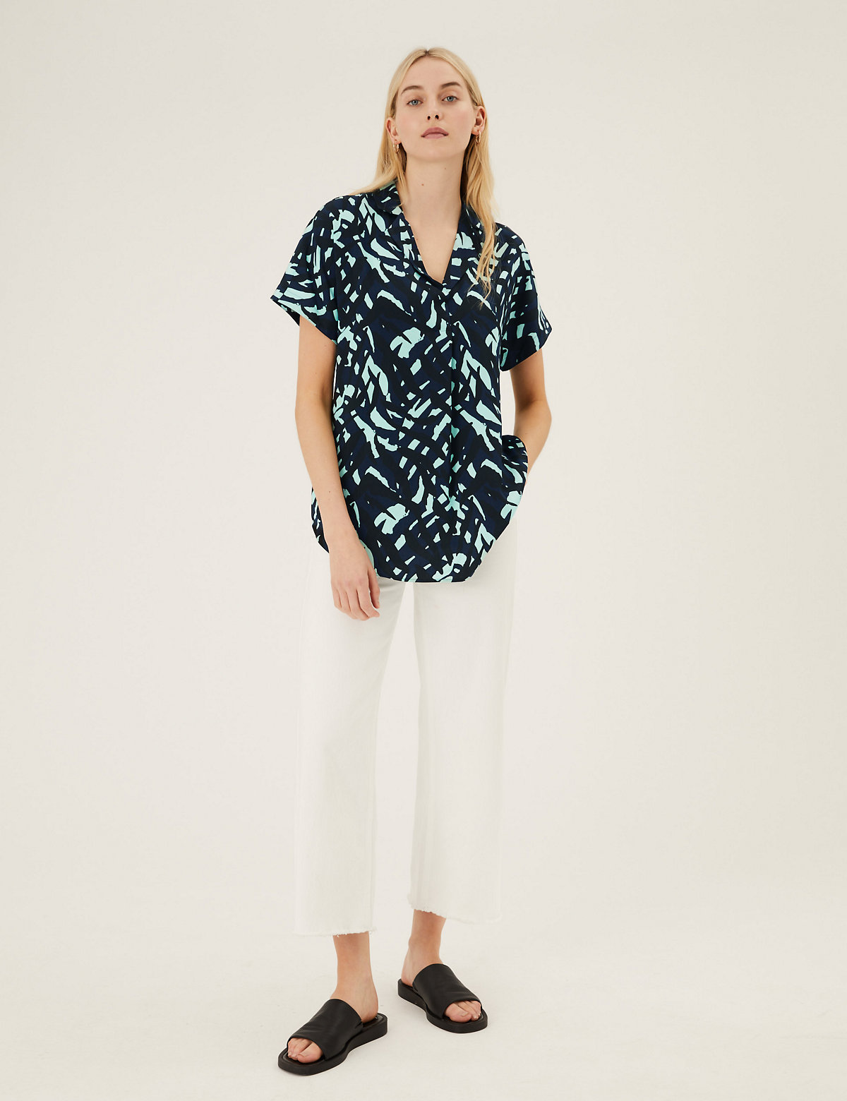 Printed Short Sleeve Popover Blouse