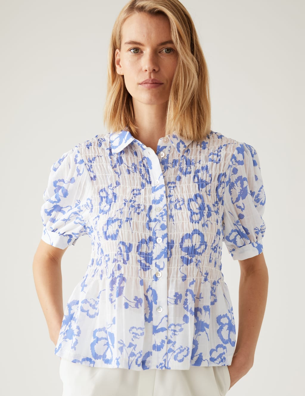 Printed Collared Shirred Puff Sleeve Blouse image 3