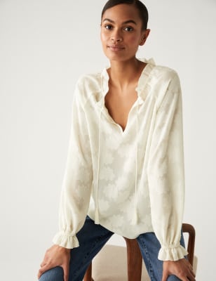 

Womens M&S Collection Popover-Bluse aus Jacquard mit V-Ausschnitt und Rüschen - Ivory, Ivory