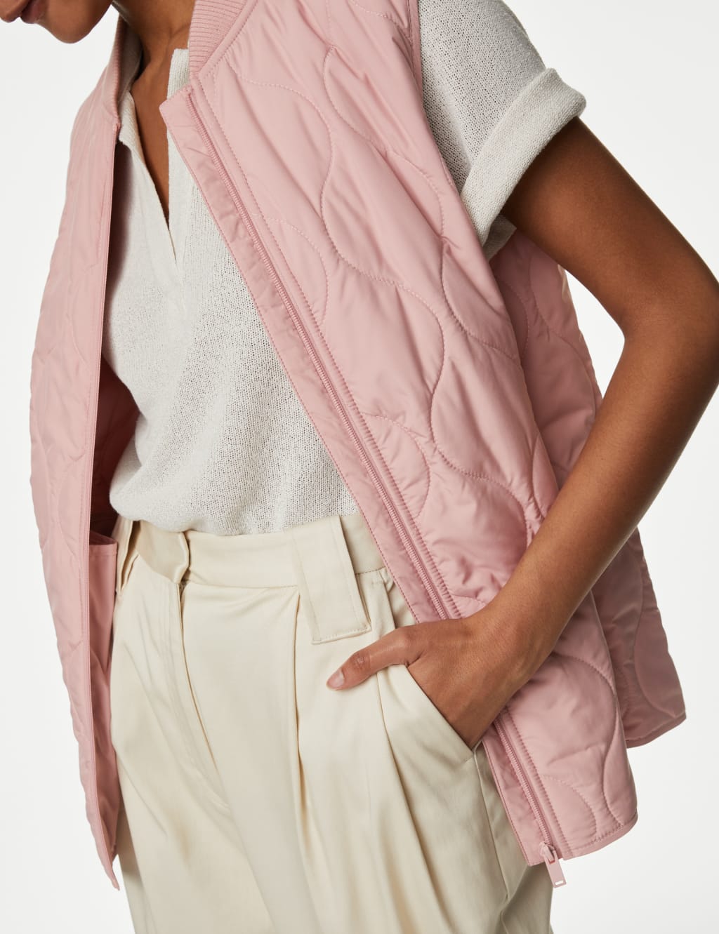 Recycled Thermowarmth™ Lightweight Quilted Gilet image 4