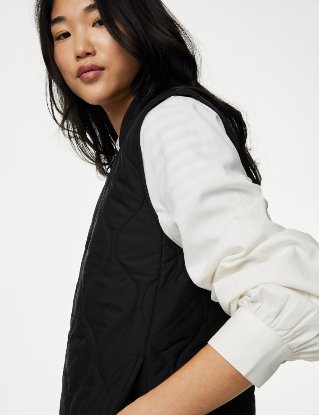 Recycled Thermowarmth™ Lightweight Quilted Gilet image 1