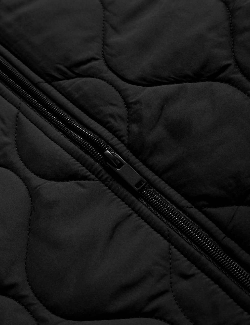Recycled Thermowarmth™ Lightweight Quilted Gilet image 7
