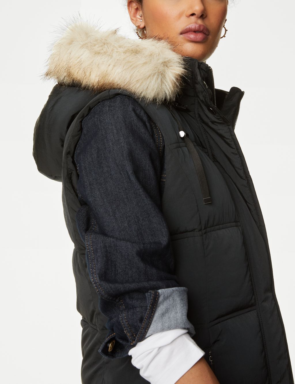 Recycled Thermowarmth™ Hooded Puffer Gilet image 3