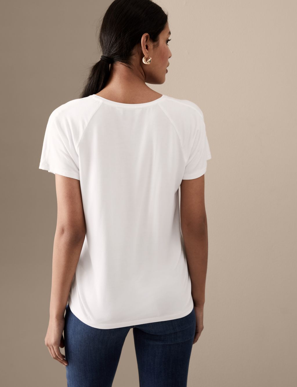 Jersey V-Neck Relaxed T-Shirt image 4