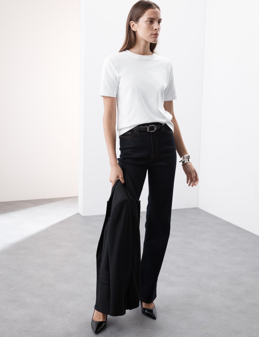 Round neck tshirt women online