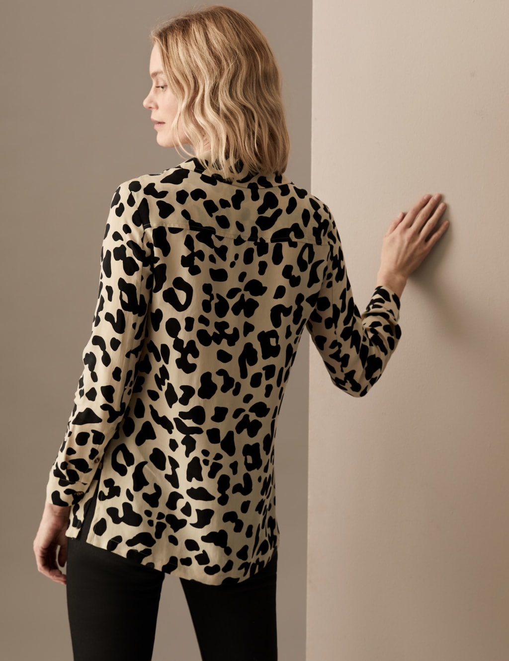 Pure Cupro Animal Print Collared Shirt image 4