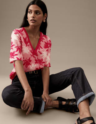 

Womens Autograph Cupro Rich Printed V-Neck Blouse - Pink Mix, Pink Mix