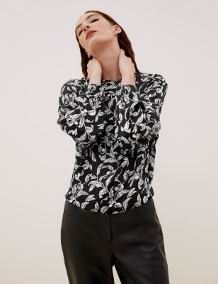 

Autograph Top de manga larga floral de saténWomens - Black Mix, Black Mix
