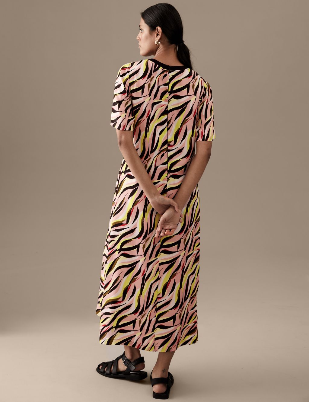 Cupro Rich Printed Midaxi T-Shirt Dress image 4