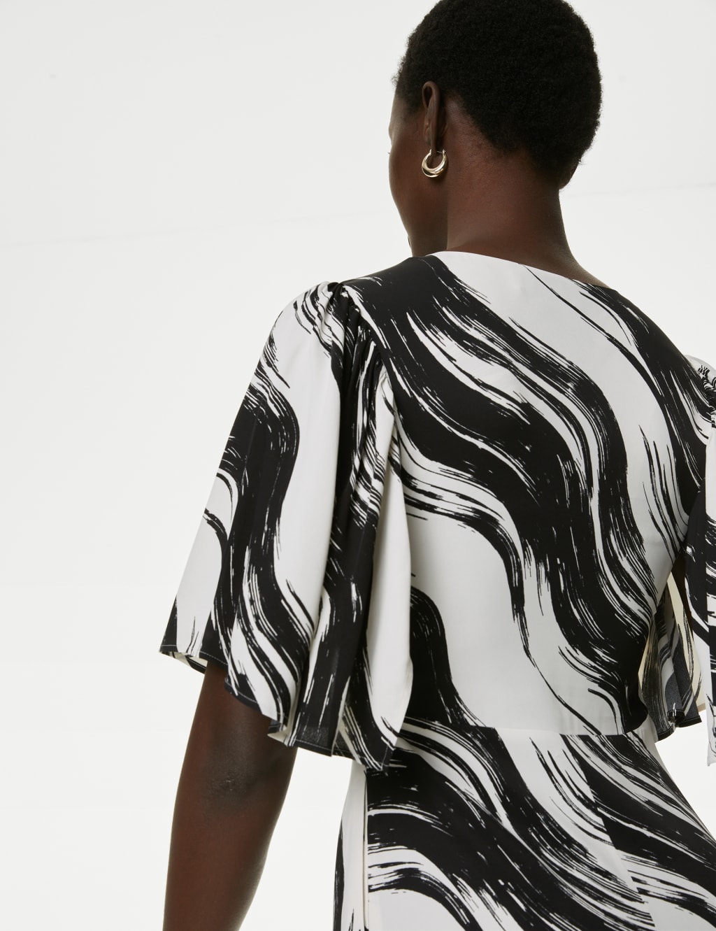Printed V-Neck Midaxi Tiered Dress image 3