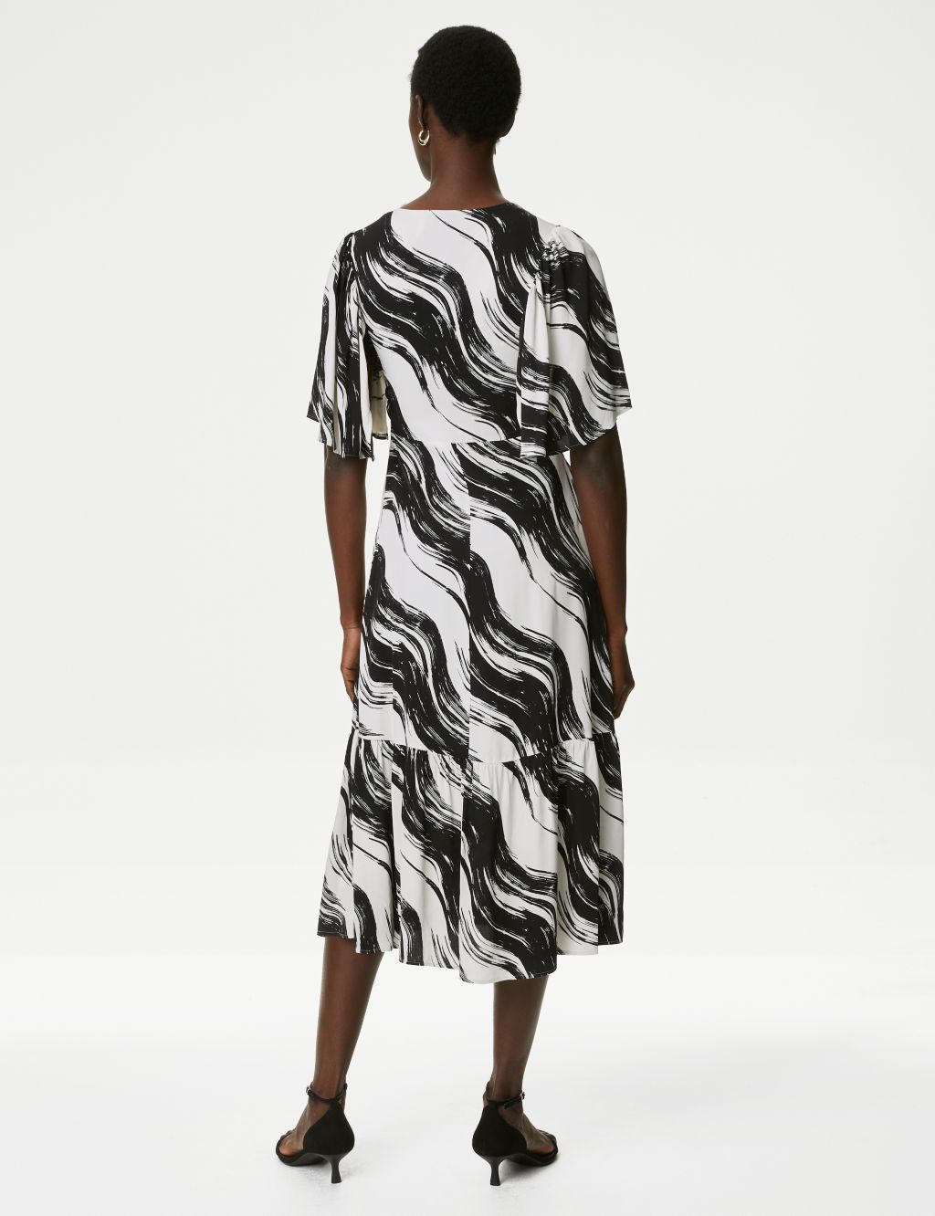 Printed V-Neck Midaxi Tiered Dress image 4