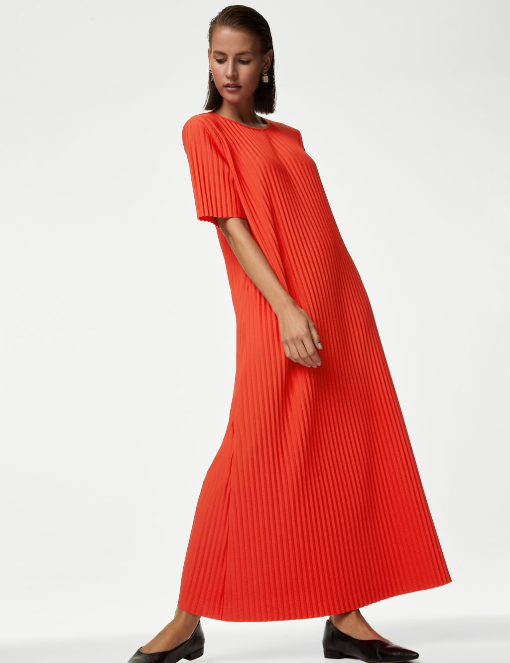 M and t shirt dress store