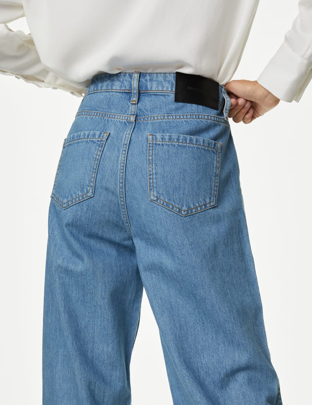 Relaxed High Waisted Straight Leg Jeans image 3