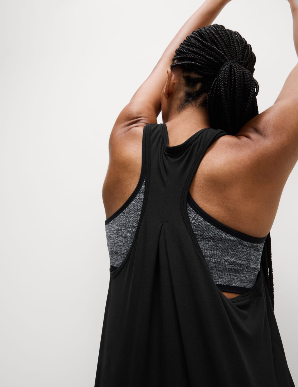 Liquido Cross Back Long Sleeve Yoga Top – Black