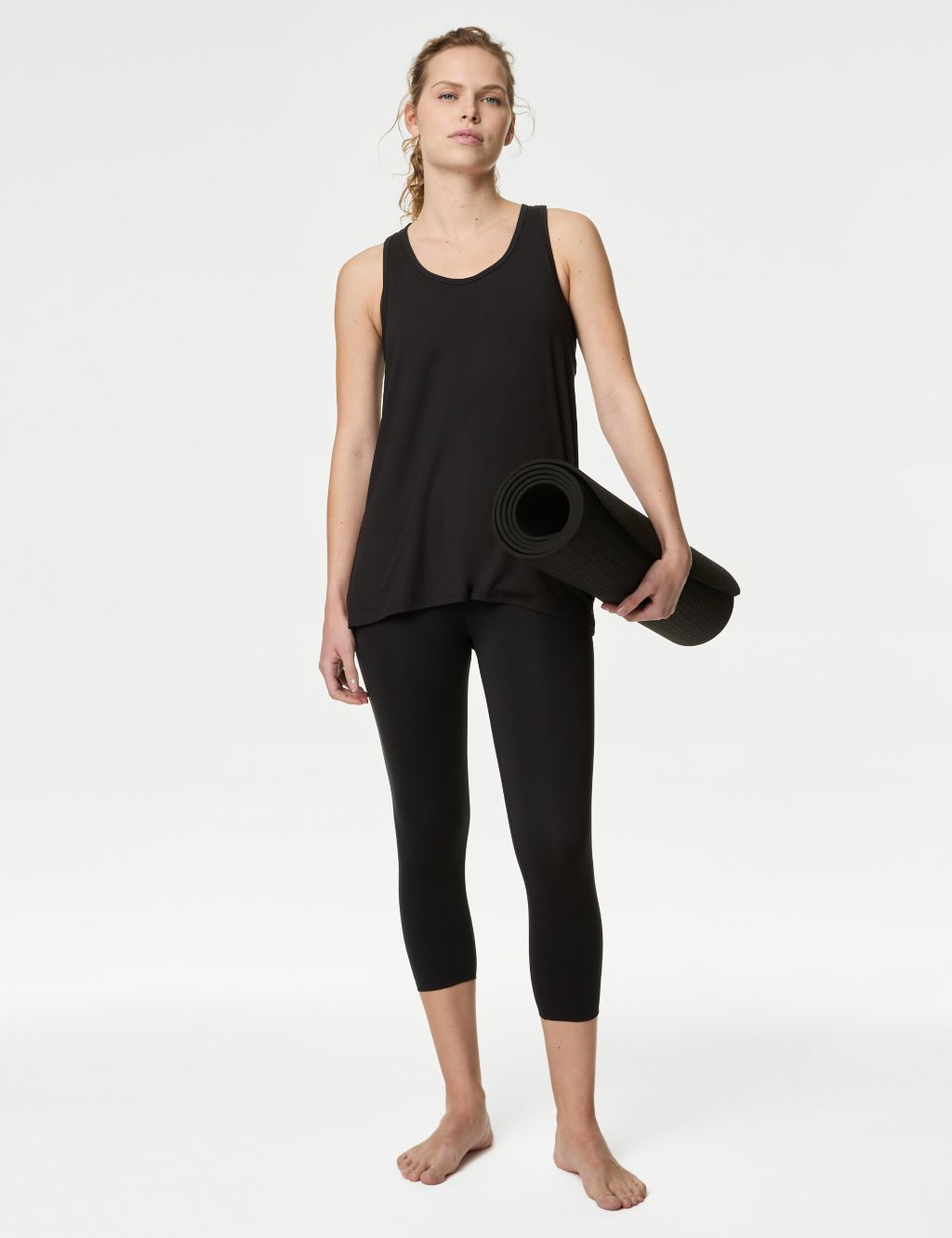 Scoop Neck Relaxed Sleeveless Yoga Top image 3