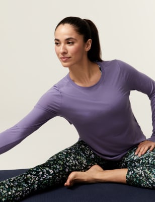 Scoop Neck Open Back Relaxed Yoga Top