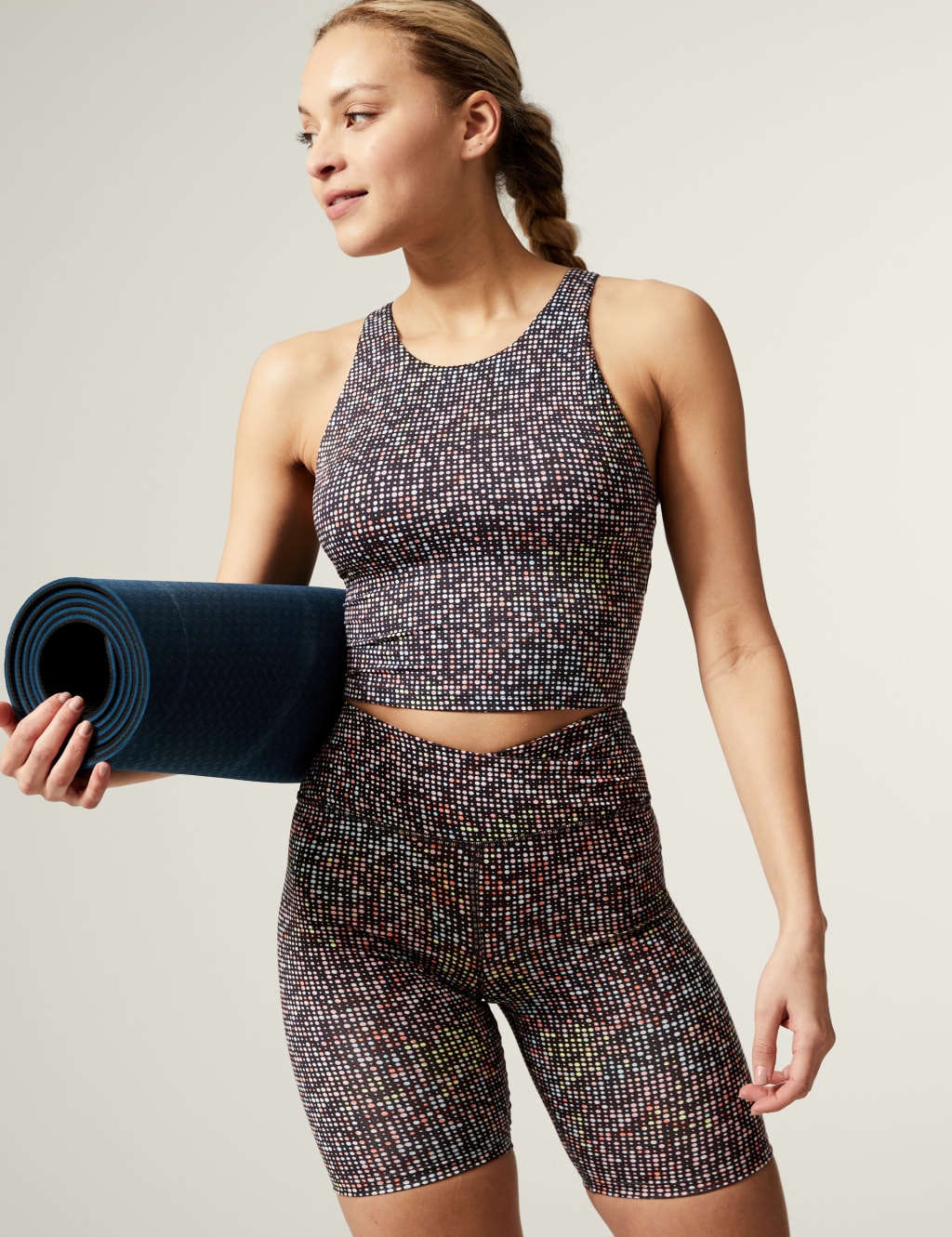 Go enfants Printed High Waisted Yoga Shorts image 4