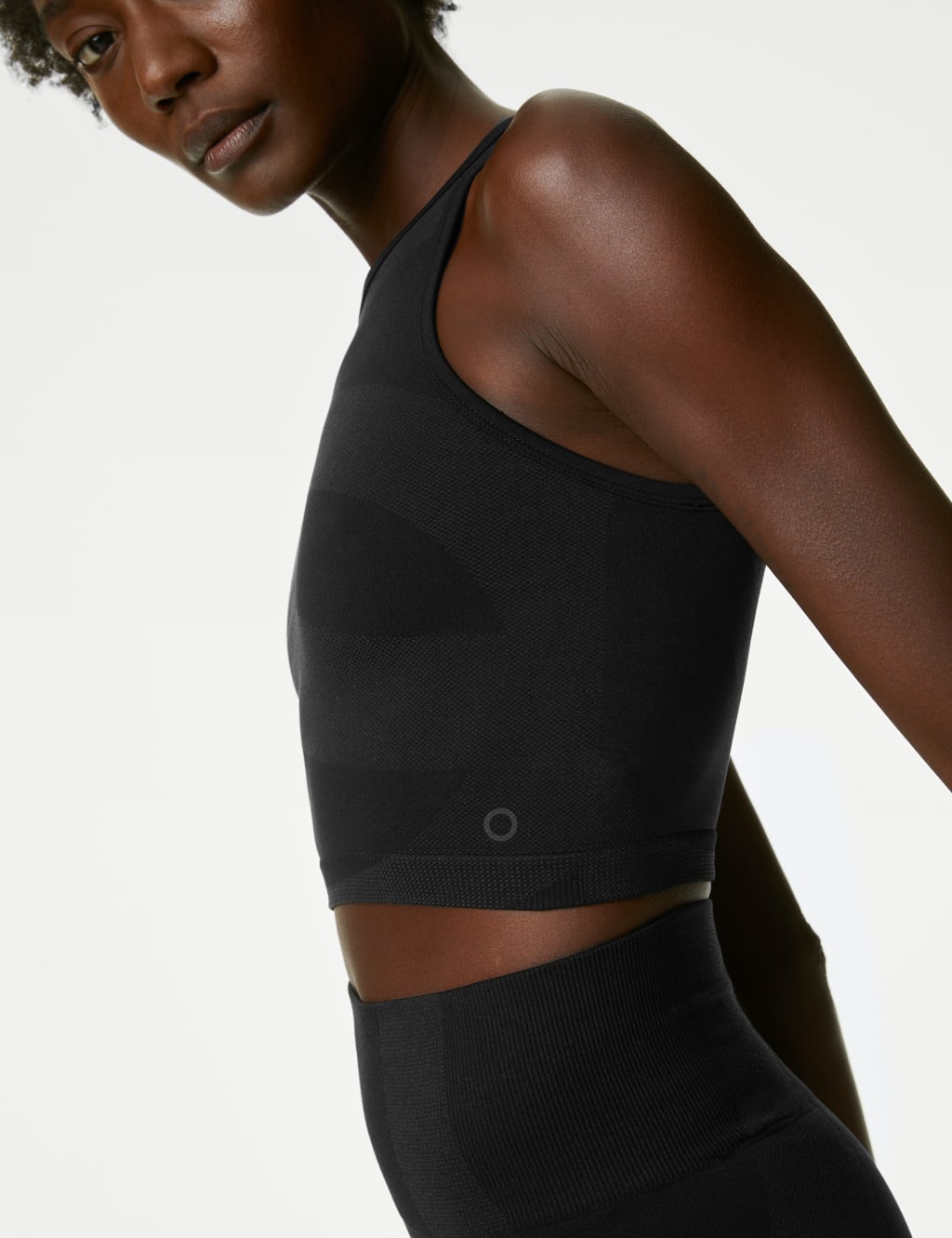 Scoop Neck Seamless Fitted Crop Top image 4