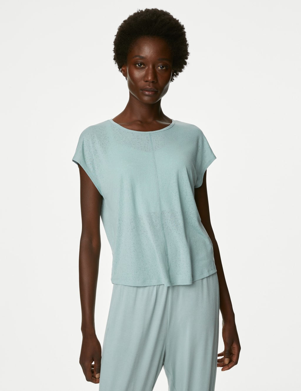 Scoop Neck Twist Back Yoga T-Shirt image 4