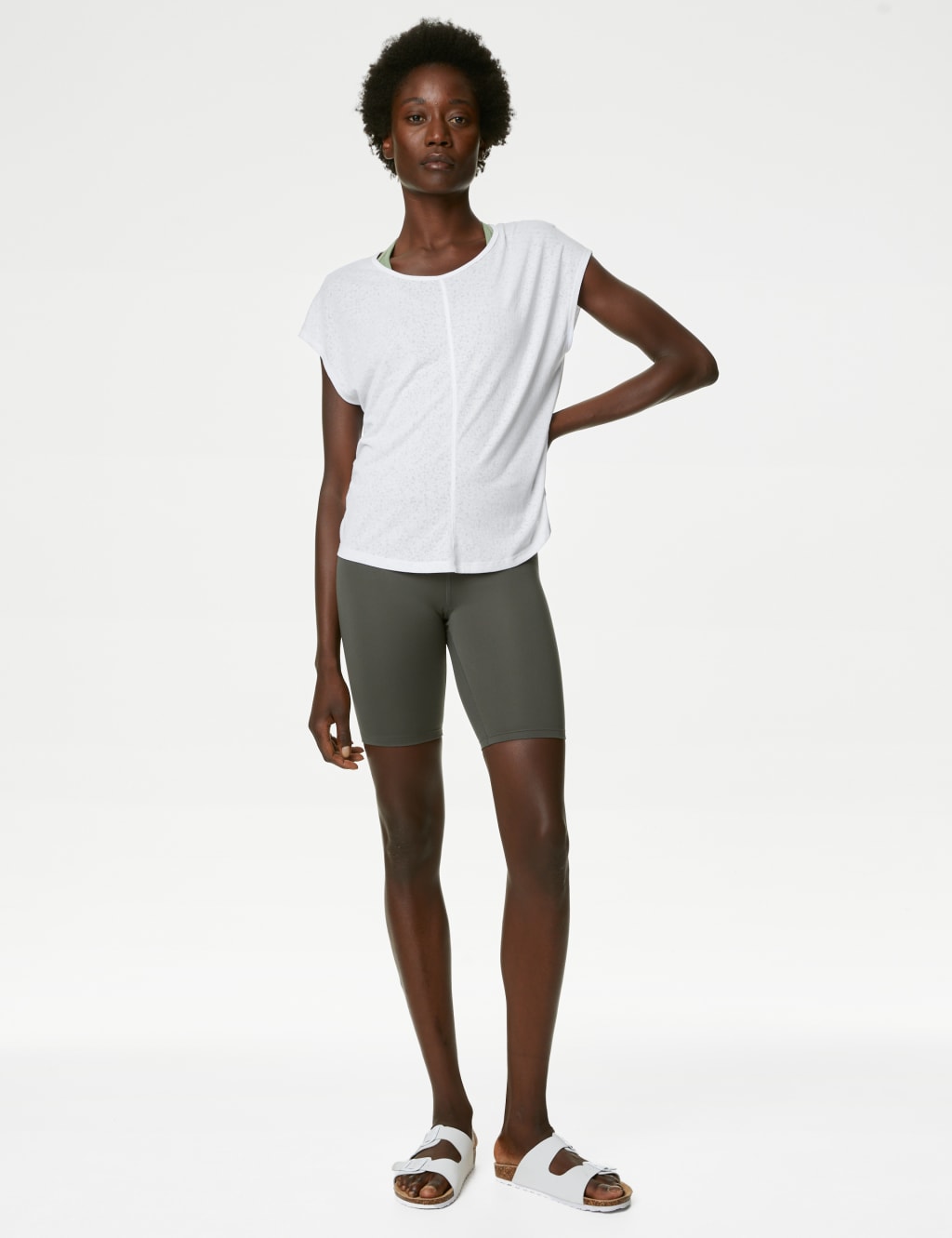 Scoop Neck Twist Back Yoga T-Shirt image 3