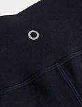 Tepláky s&nbsp;rovnými nohavicemi, postranním proužkem a&nbsp;vysokým podílem bavlny