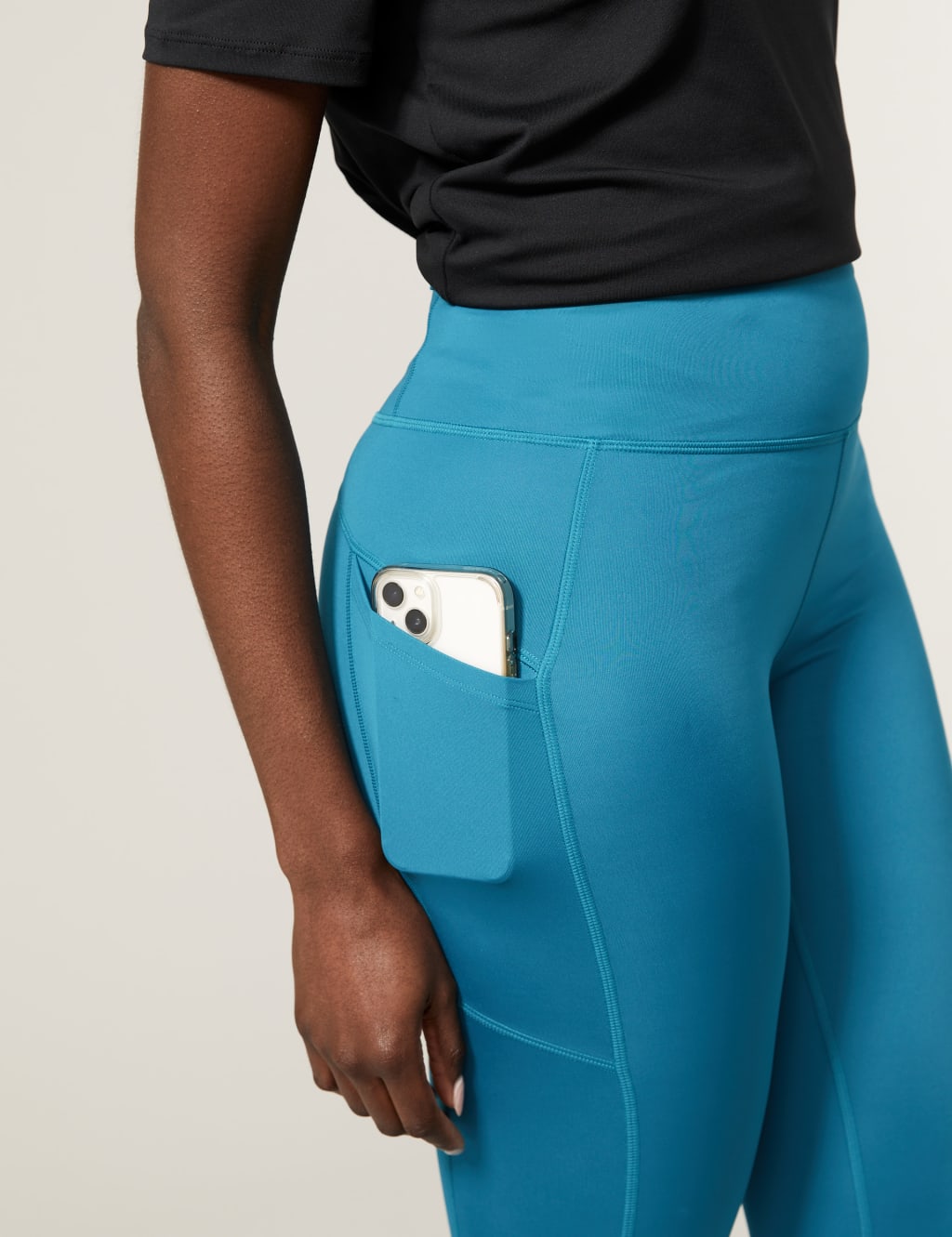 Go Move High Waisted 7/8 Gym Leggings image 2
