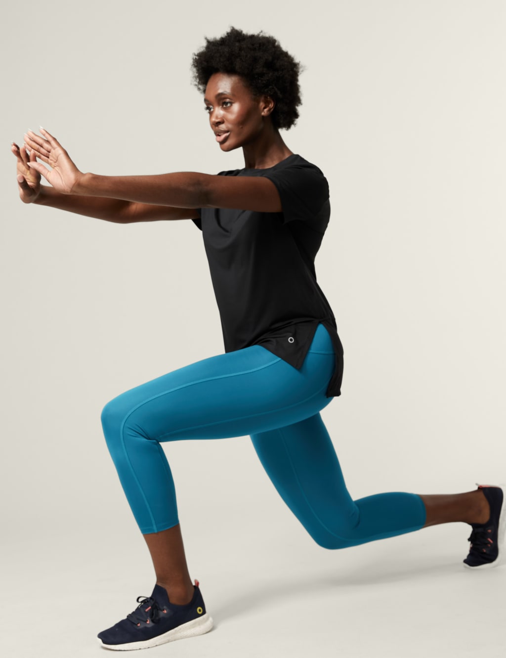 Go Move High Waisted 7/8 Gym Leggings image 3