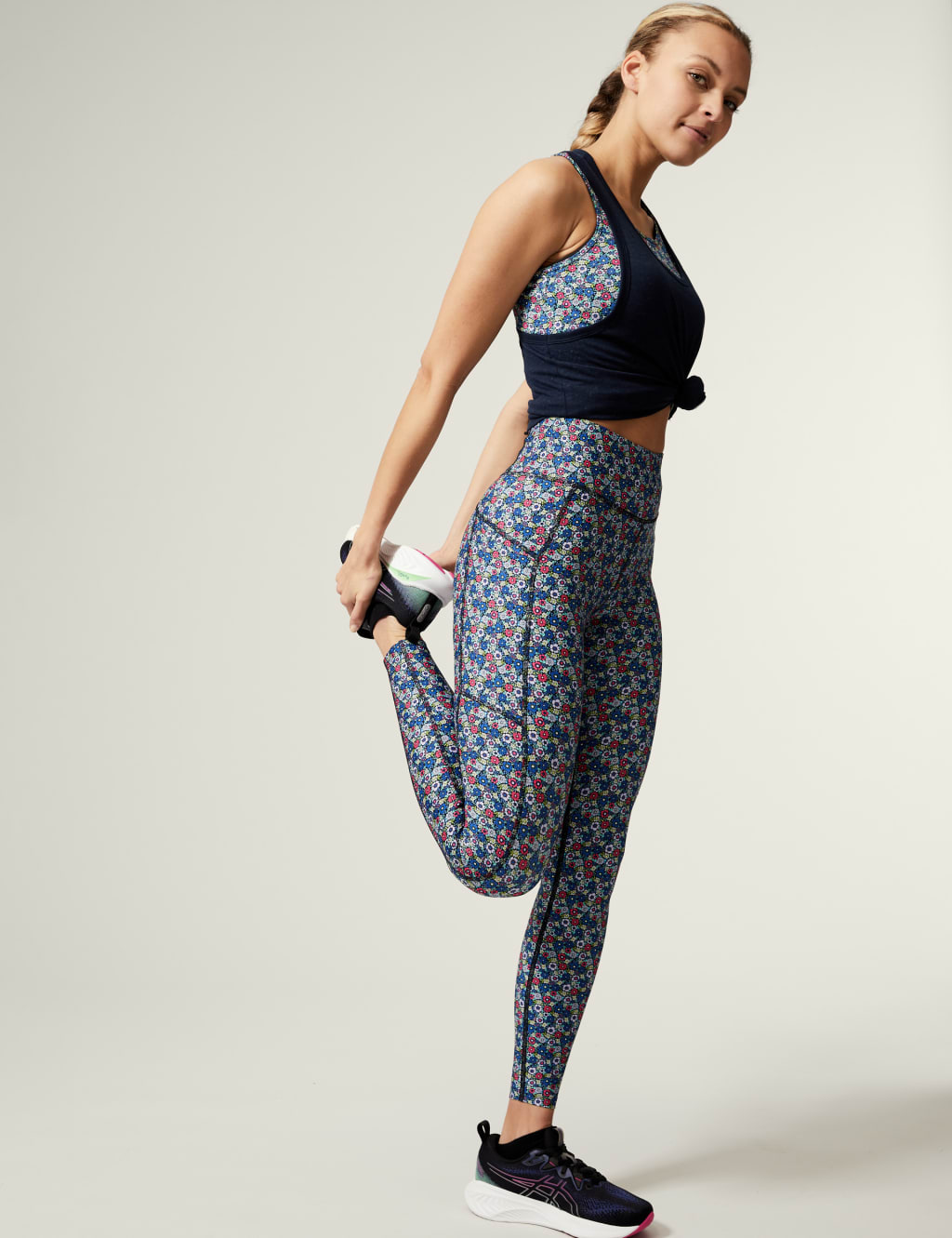 Go Move Printed High Waisted Gym Leggings image 1