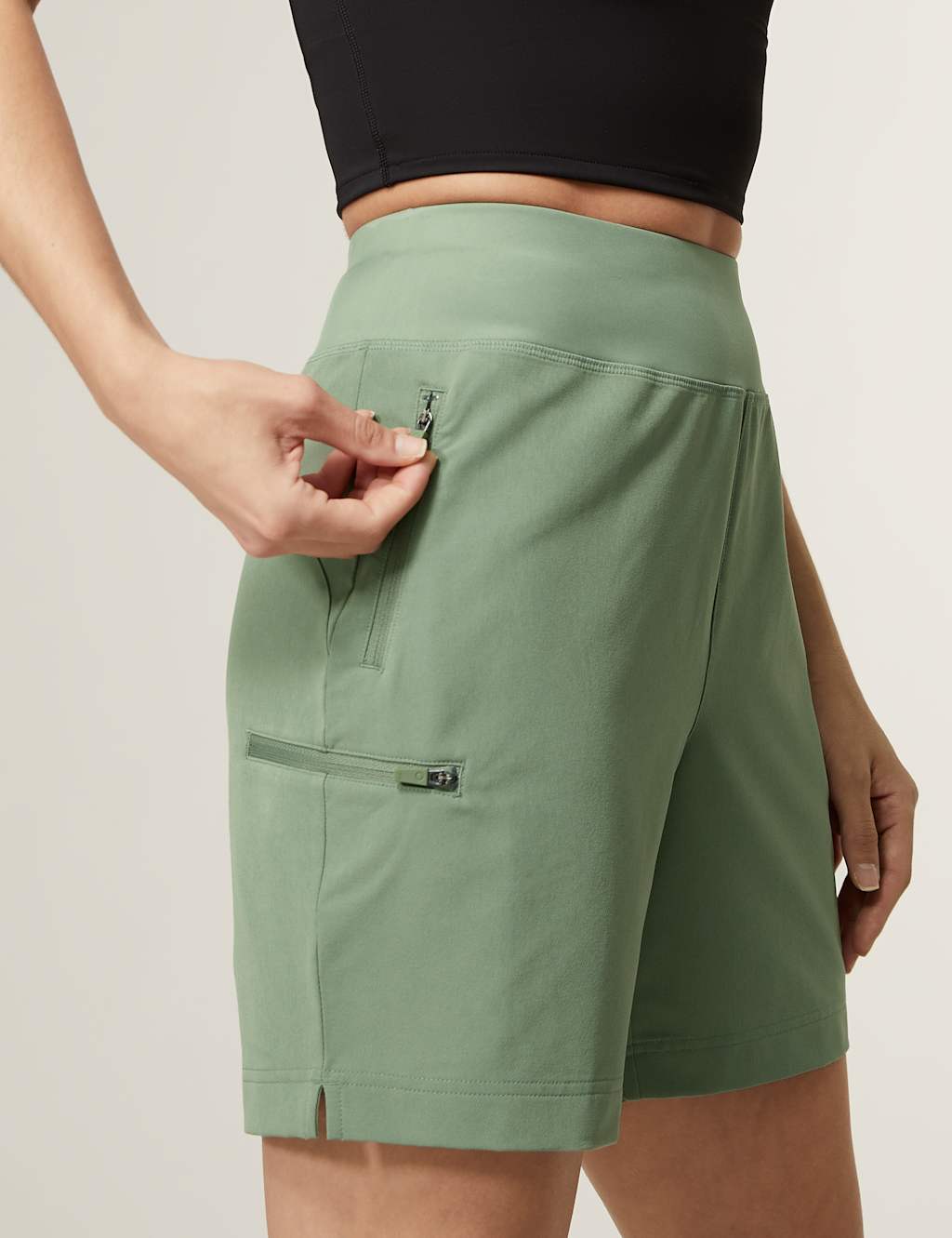 Stormwear™ Relaxed Trekking Shorts image 4