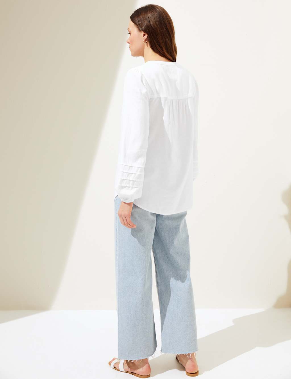 Linen Rich V-Neck Blouson Sleeve Blouse image 4