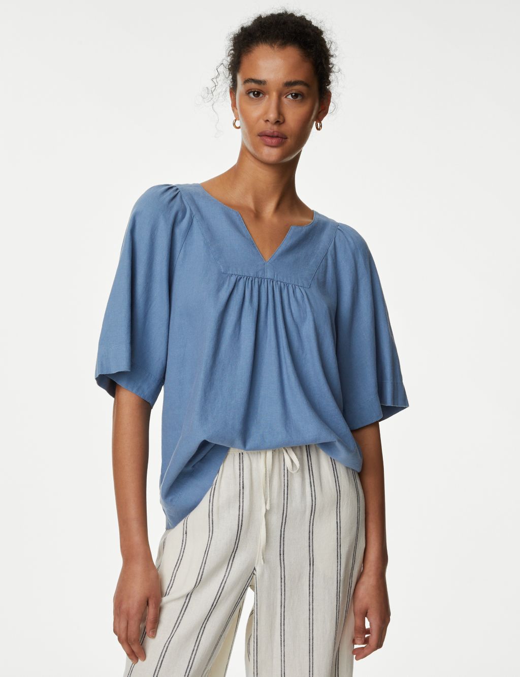 Linen Rich V-Neck Relaxed Blouse image 1