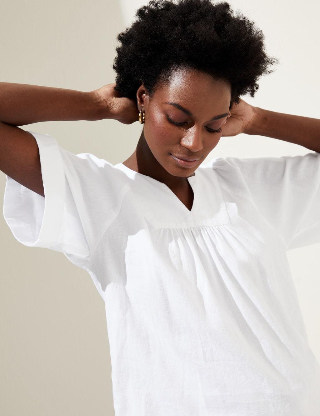 Linen Rich V-Neck Relaxed Blouse image 1