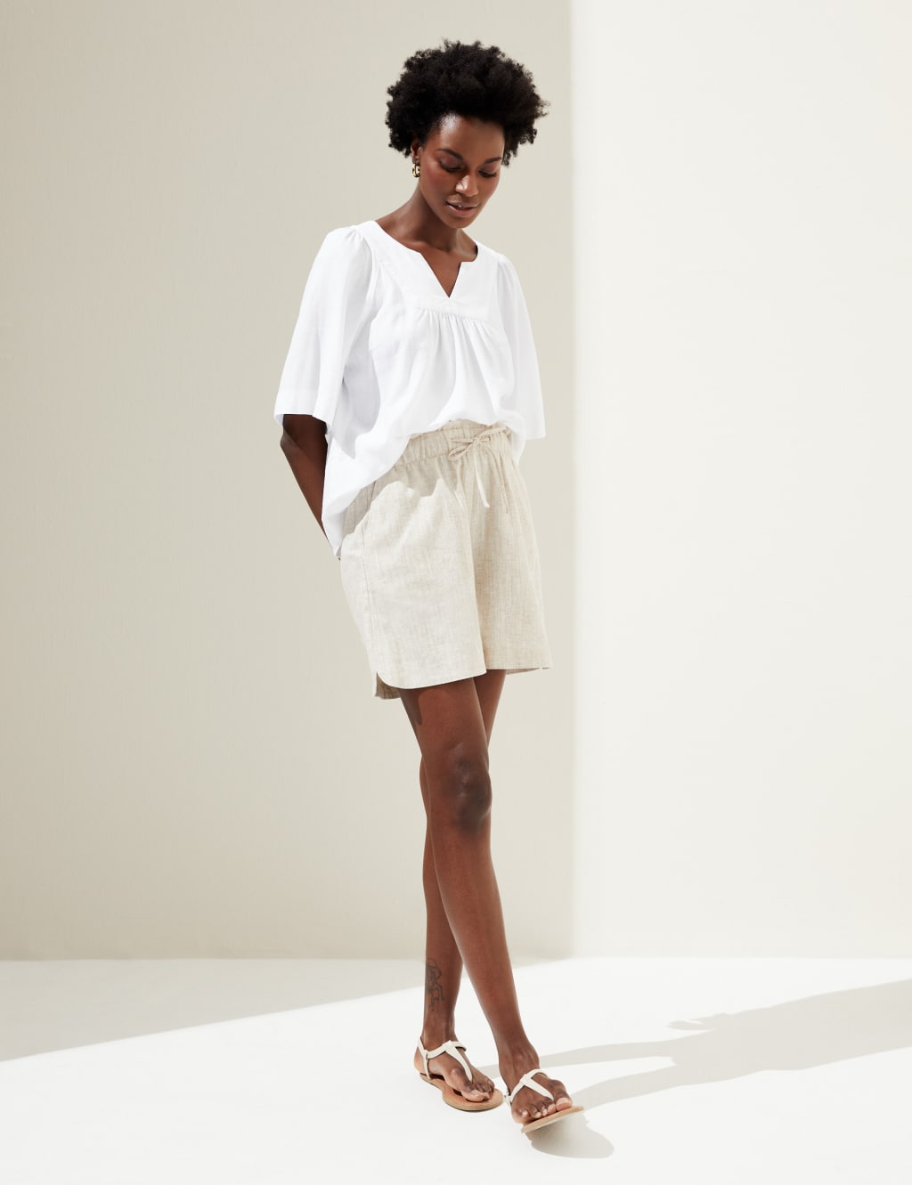 Linen Rich V-Neck Relaxed Blouse image 3