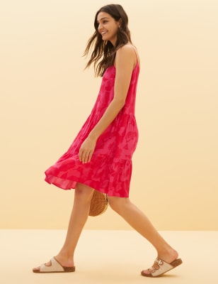 

Womens M&S Collection Geblümtes Strandstufenkleid in Minilänge - Pink Mix, Pink Mix