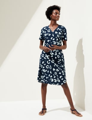 

Womens M&S Collection Linen Rich Printed V-Neck Midi Shift Dress - Navy Mix, Navy Mix