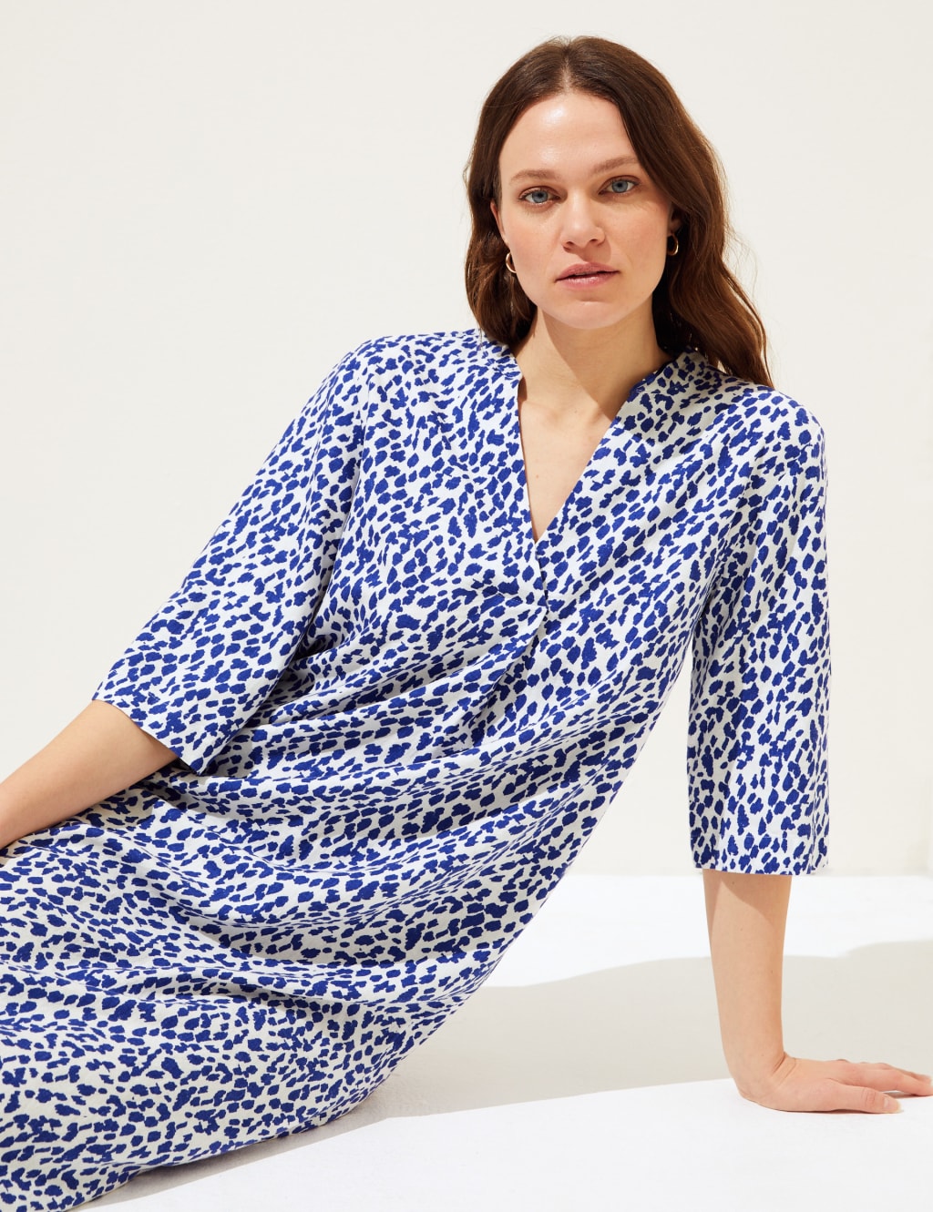 Linen Rich Printed V-Neck Tunic image 3