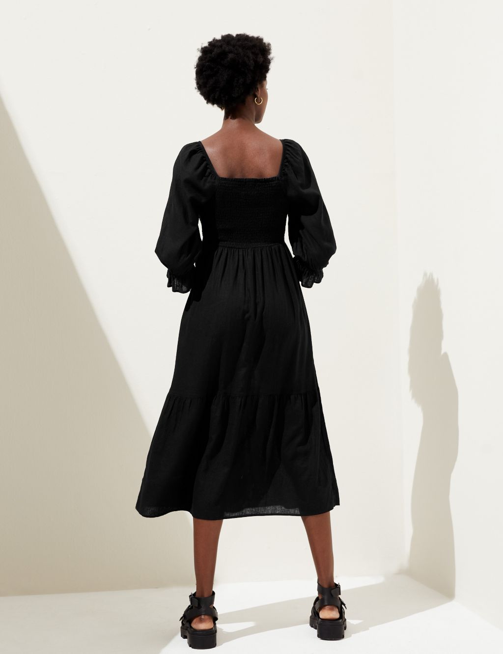 Linen Blend Square Neck Shirred Midi Dress image 4