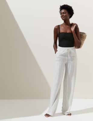 

M&S Collection Bañador con cuello cuadrado fruncido con sujeción del vientreWomens - Black, Black