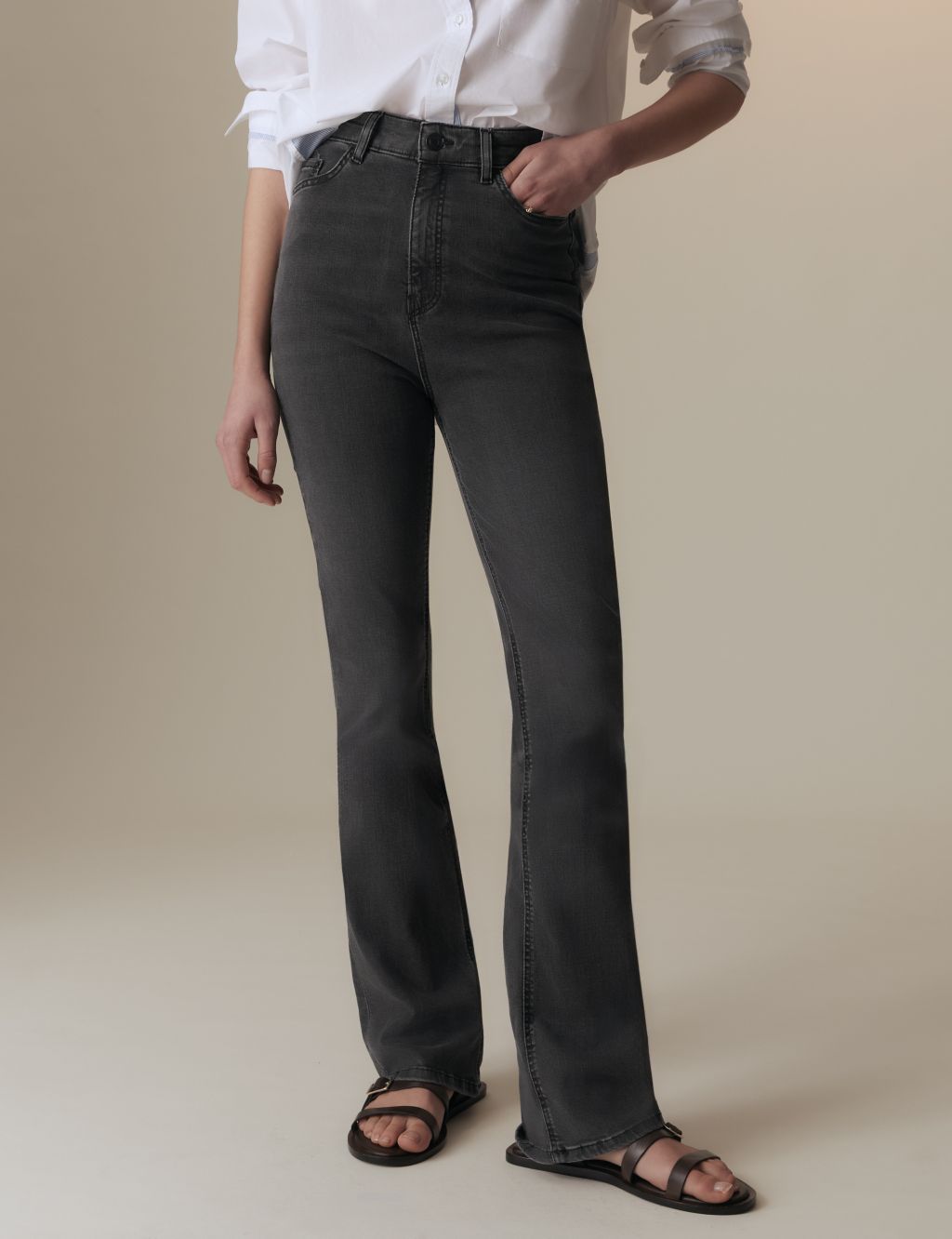 Lyocell Rich High Waisted Slim Flare Jeans image 3