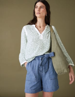 

Womens Per Una Bluse mit eingekerbtem Ausschnitt, Blumenmuster und Spitzendetail - Green Mix, Green Mix