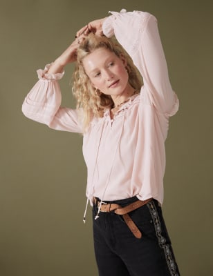 

Womens Per Una Langarmbluse mit Bindekragen, Biesen und Rüschen - Pink Shell, Pink Shell