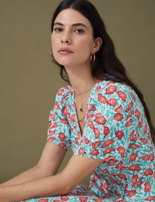 

Per Una Vestido de tarde en capas a media pierna de escote en pico estampadoWomens - Green Mix, Green Mix