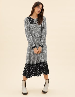 

Per Una Vestido maxi a media pierna a la cintura de escote cerrado y diseño geométricoWomens - Black Mix, Black Mix