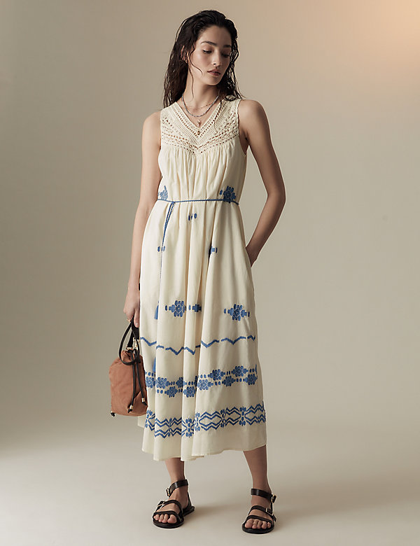 Midi-jurk van zuiver katoen met V-hals en borduurwerk - BE