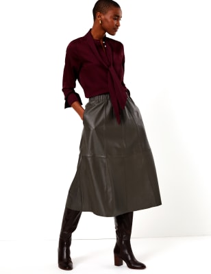 Jupe midi coupe &eacute;vas&eacute;e en cuir